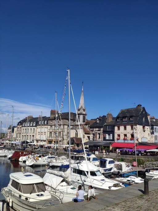 Les Coquelicots Apartment Honfleur Exterior photo